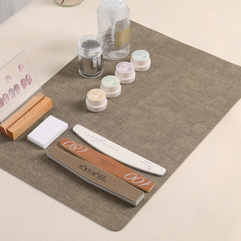 حصيرة صالون الأظافر من كانيو ب - مراجعة Leather Desk Pad وسعره